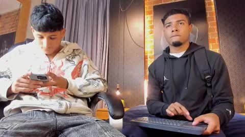 Jack and Joes online show from December 3, 3:07 am