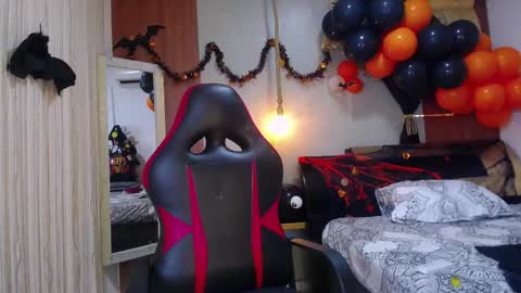 JAKSON online show from October 24, 5:25 pm