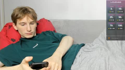 jackson_j6 online show from December 18, 3:33 pm