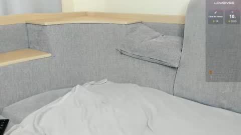 jackson_j6 online show from February 27, 11:17 am