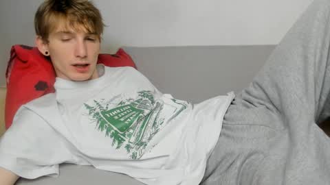 jackson_j6 online show from December 15, 3:34 am