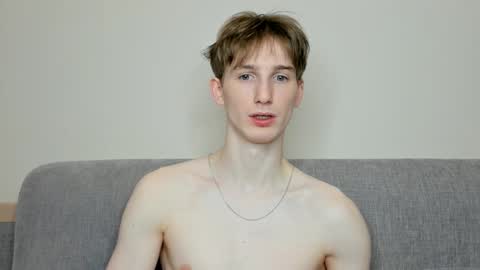 jackson_j6 online show from February 22, 4:40 pm