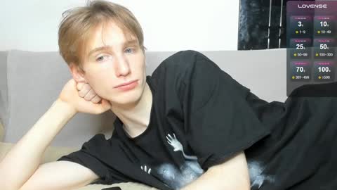 jackson_j6 online show from December 27, 6:03 am