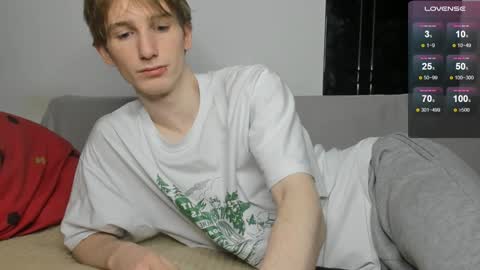 jackson_j6 online show from December 26, 7:24 am