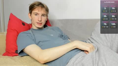 jackson_j6 online show from December 21, 7:38 pm