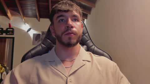 Snapshot of jackson_stifler1 chatting on February 22, 1:33 am Jckson Stifler online show from February 22, 1:33 am