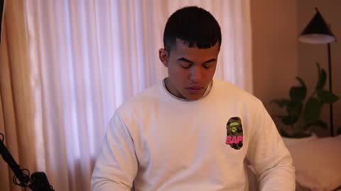 Jackson Bell online show from December 15, 1:40 pm