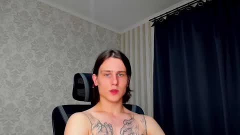 Snapshot of jacksonvox chatting on February 23, 1:24 am Nikolay online show from February 23, 1:24 am