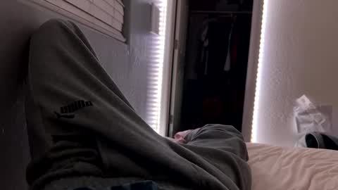 jacob6979699 online show from December 2, 6:24 am