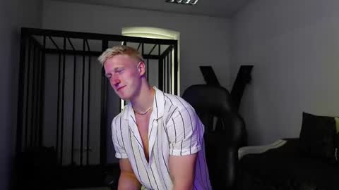 Snapshot of jacob_devon chatting on September 20, 1:58 pm JACOB DEVON online show from September 20, 1:58 pm