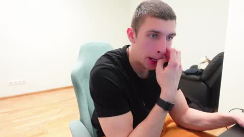 JACOB DEVON online show from April 14, 5:27 pm