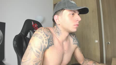 Snapshot of jacobb116 chatting on September 24, 12:06 am jacobb116 online show from September 24, 12:06 am