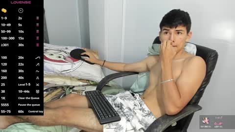 Snapshot of jacobb_lee chatting on January 18, 10:49 pm Jacob Lee online show from January 18, 10:49 pm