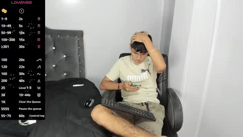 Snapshot of jacobb_lee chatting on March 1, 8:32 pm Jacob Lee online show from March 1, 8:32 pm