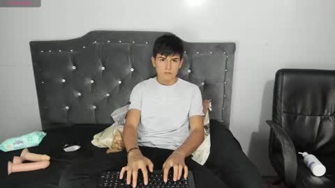 Snapshot of jacobb_lee chatting on March 12, 8:52 pm Jacob Lee online show from March 12, 8:52 pm