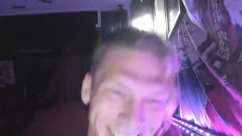 jacobshotelroom online show from May 31, 12:42 am