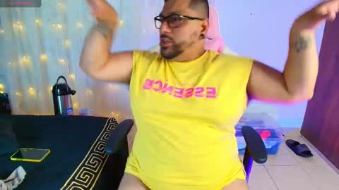 daddy sir master bear online show from February 11, 7:38 pm