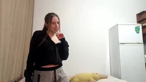 jacquelynsundin online show from October 11, 8:56 pm