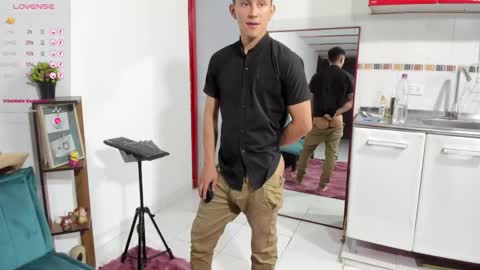 Snapshot of jacques_cardiet chatting on January 30, 9:47 pm jacobo online show from January 30, 9:47 pm
