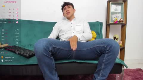 Snapshot of jacques_cardiet chatting on March 11, 10:53 pm jacobo online show from March 11, 10:53 pm