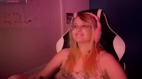 Snapshot of jacywinslat chatting on March 11, 8:53 pm jacywinslat online show from March 11, 8:53 pm