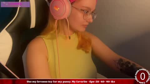 Snapshot of jacywinslat chatting on February 12, 2:43 pm jacywinslat online show from February 12, 2:43 pm
