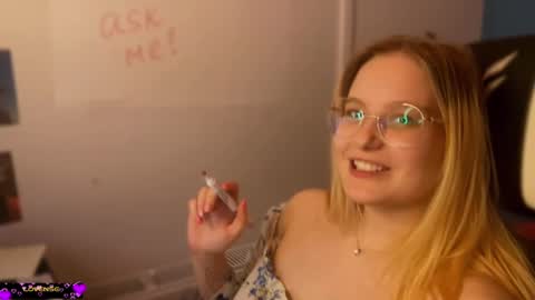 Snapshot of jacywinslat chatting on February 23, 7:28 pm jacywinslat online show from February 23, 7:28 pm