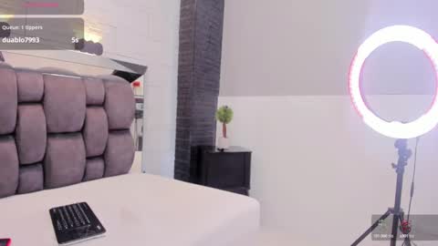 Snapshot of jade_heartt chatting on March 8, 10:24 pm JADE online show from March 8, 10:24 pm