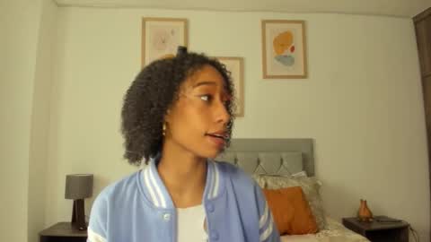 Jade smile online show from October 11, 6:11 pm