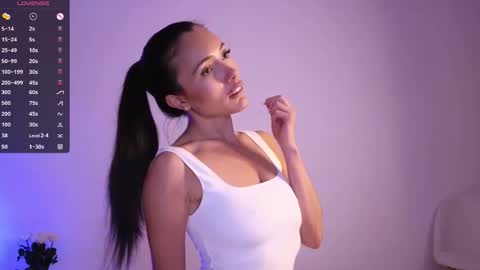 Jade Paris online show from October 19, 12:10 pm