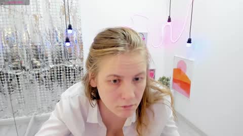 Snapshot of jade_soft chatting on January 11, 12:44 am Jade online show from January 11, 12:44 am