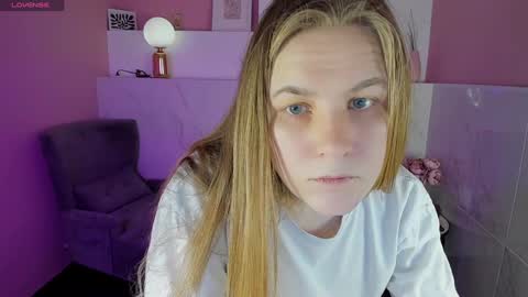 Snapshot of jade_soft chatting on February 2, 7:35 pm Jade online show from February 2, 7:35 pm