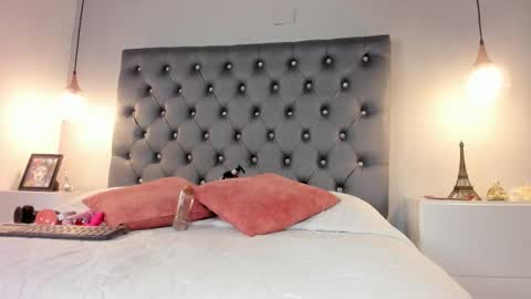 JADE online show from November 11, 9:06 pm