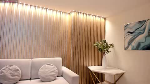 JADE EVANS online show from February 7, 7:06 pm