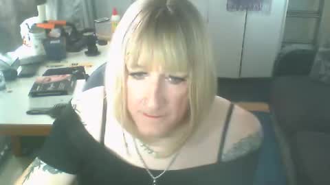 Jademinx online show from October 27, 2:06 pm