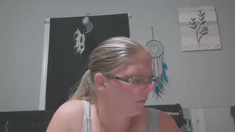 JadeLuv online show from October 17, 1:20 am