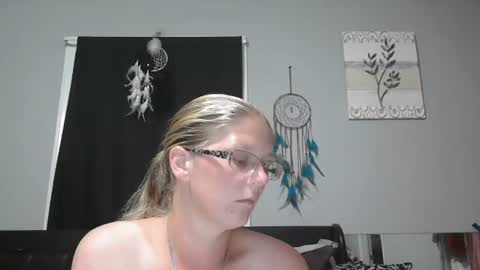 JadeLuv online show from May 15, 1:25 am