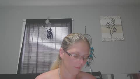 JadeLuv online show from May 22, 6:04 pm