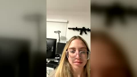 jademonroe0522 online show from June 30, 9:20 am