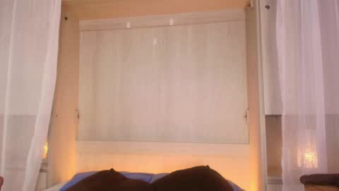 JADE online show from September 25, 9:00 pm