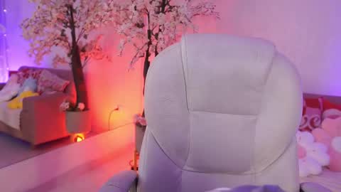 Jade Summer online show from March 25, 6:47 pm