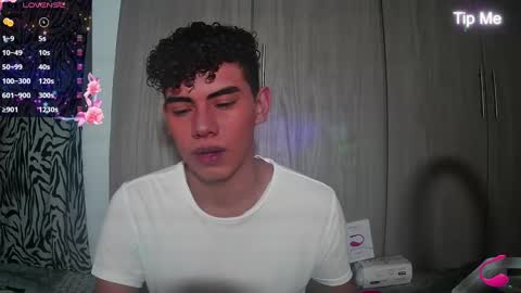 Snapshot of jaedasky_ chatting on December 8, 4:44 am javi15 online show from December 8, 4:44 am