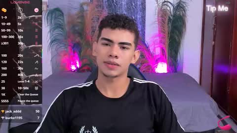 javi15  online show from December 5, 3:39 am