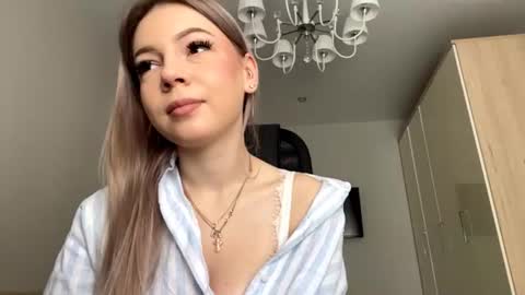 Elizabeth online show from June 16, 7:23 am