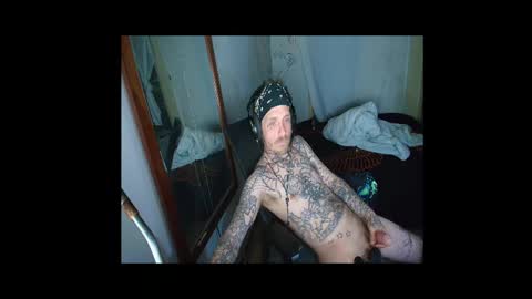 showingitoff online show from April 11, 7:45 am