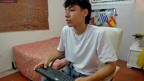 jake_falcon online show from July 15, 11:37 am