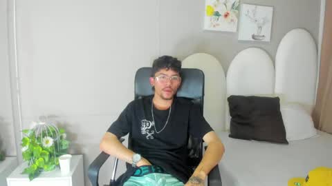 Jake  online show from May 2, 9:09 pm