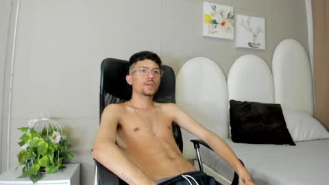 Jake  online show from May 13, 9:57 pm