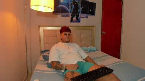 Snapshot of jake_pons chatting on December 17, 5:29 am Jake Pons online show from December 17, 5:29 am