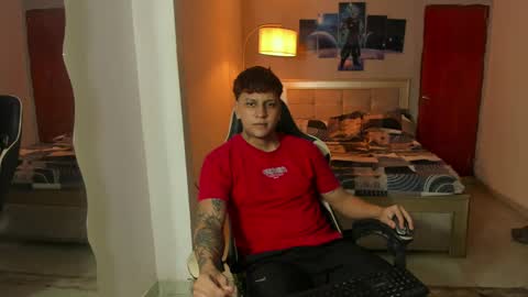 Snapshot of jake_pons chatting on February 18, 2:49 am Jake Pons online show from February 18, 2:49 am